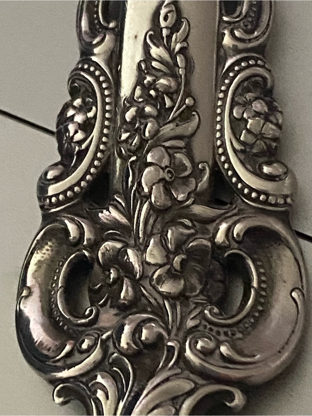Vintage Wallace GRAND BAROQUE Sterling Silver Ornate Serving Spoon 8 3/4 " - Picture 7 of 16